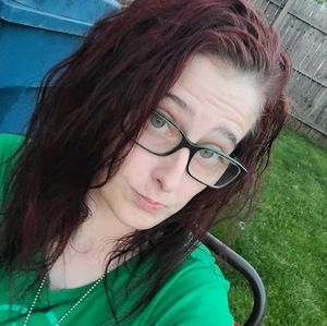 Meet your Posher, Holly